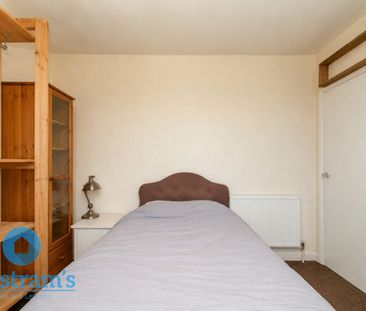3 bed Flat for Rent - Photo 6