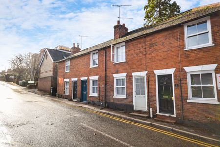 2 bedroom semi detached house to rent, - Photo 2