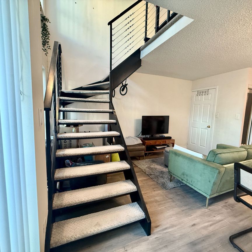 For Lease - 51 Baffin Court Unit# 303, Richmond Hill, Ontario - Photo 1