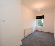 2 bed House - Mid Terrace for Rent - Photo 5