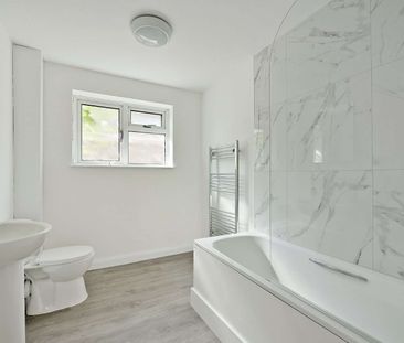 Two-bedroom detached bungalow recently refurbished throughout, with... - Photo 1