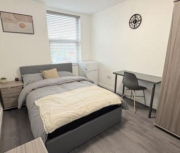 1 bedroom in a house share to rent - Photo 5