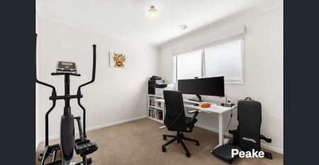 Spacious 5-Bedroom Family Home With Multiple Living Areas And Alfresco - Photo 5