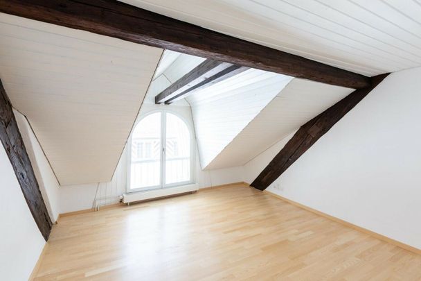 Originelle 5½-Zimmer-Dachwohnung mit Cheminée - Photo 1