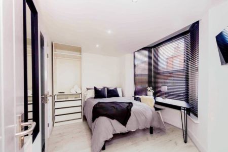 6 Beds 0 Baths - Photo 2