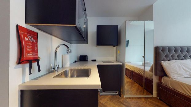 Studio to rent - Photo 1