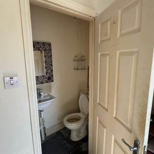Room in a Shared House, Carmelite Road, HA3 - Photo 3