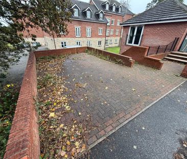 2 bedroom Flat To Let - Photo 4