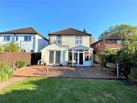 3 bedroom detached house to rent - Photo 3