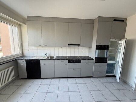 Perfekte Familienwohnung im Dorfkern von Reinach - Foto 3