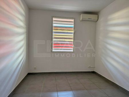 Location Appartement 3 pièces 61m² CAYENNE 97300 - Photo 5
