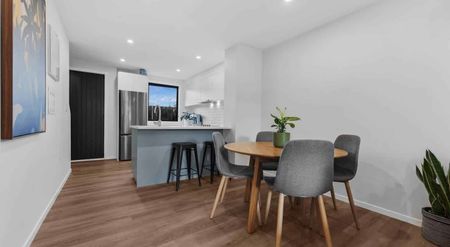 Modern 3-bedrooms, 2-bathrooms, with Private Outdoor Space! - Photo 5