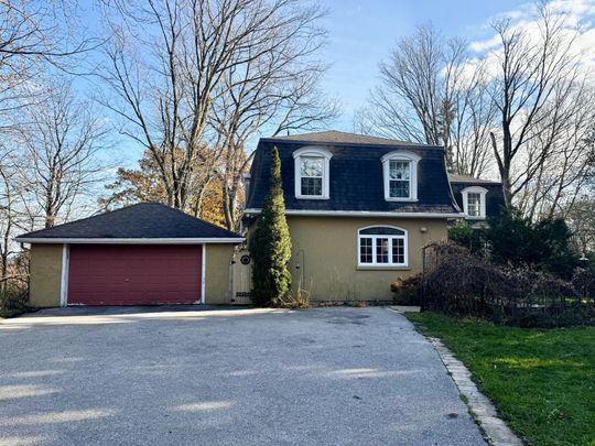 For Lease - 25 Hill Crescent, Toronto, Ontario - Photo 1