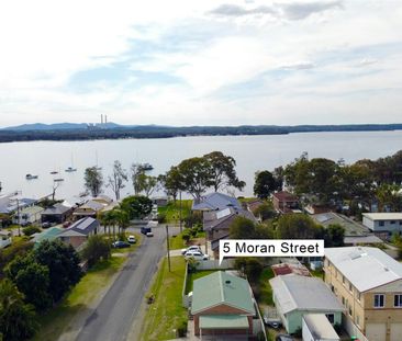 Family Home Close to Lake Macquarie - Photo 1
