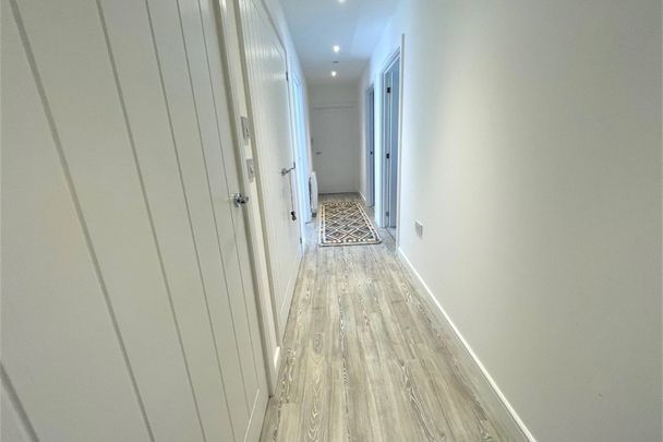 Colnebank Drive, WATFORD - Photo 1