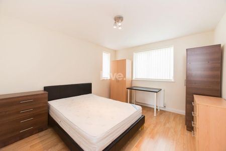 Lewis Drive, Fenham, Newcastle upon Tyne - Photo 3