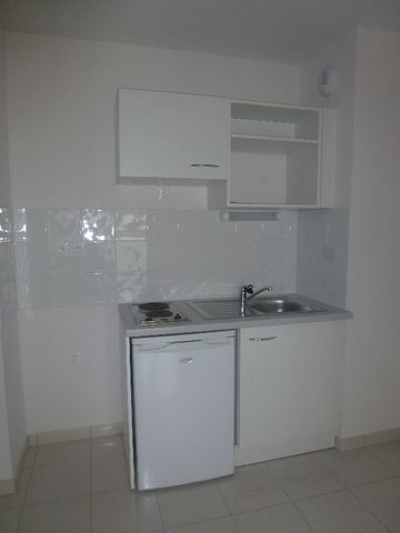 Location : appartement T2 à PERPIGNAN Porte d'Espagne - Photo 5