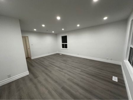 For Lease - 10 Anticosti Drive Unit# Main, Toronto, Ontario - Photo 2