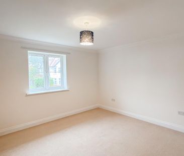 4 bedroom townhouse to rent - Photo 2