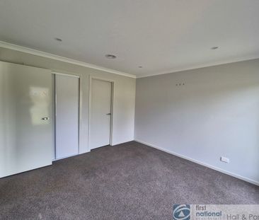 Modern Living - Photo 4