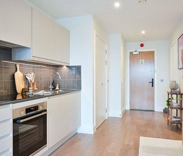 Studio to rent - Photo 1