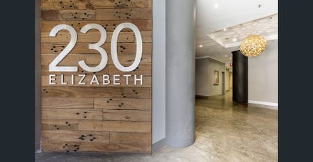 Light, location & modern appeal - Fully furnished pad - Photo 2