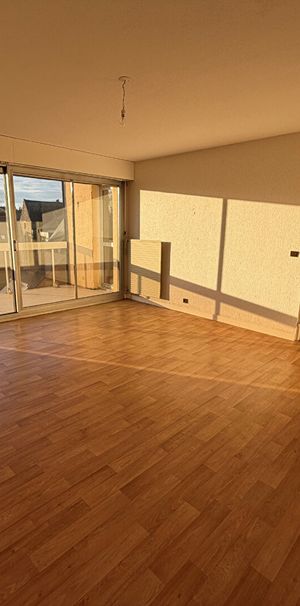 Location Appartement 2 pièces 56m² - Photo 2