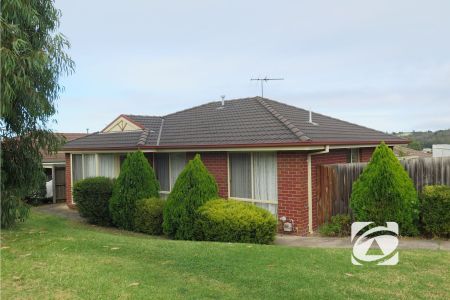 COSY THREE BEDROOM HOME! - Photo 3