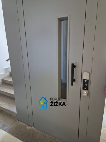 Pronájem bytu 1+1 47 m², Burešova 614, Brno - Photo 4