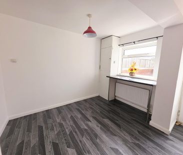 2 bedroom terraced house to rent - Photo 6