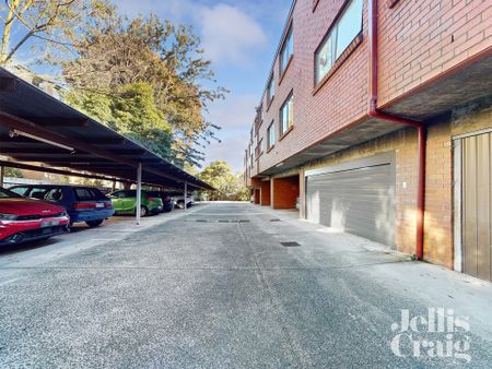 8/174 Power Street, Hawthorn - Photo 3