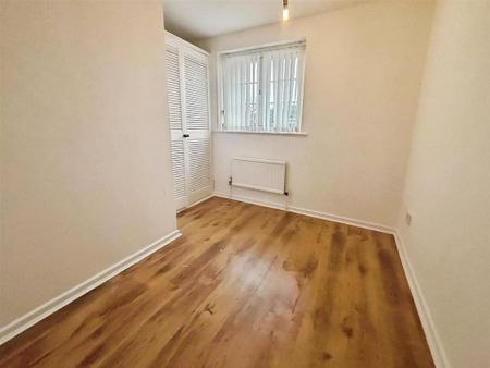 3 bedroom detached house to rent - Photo 2