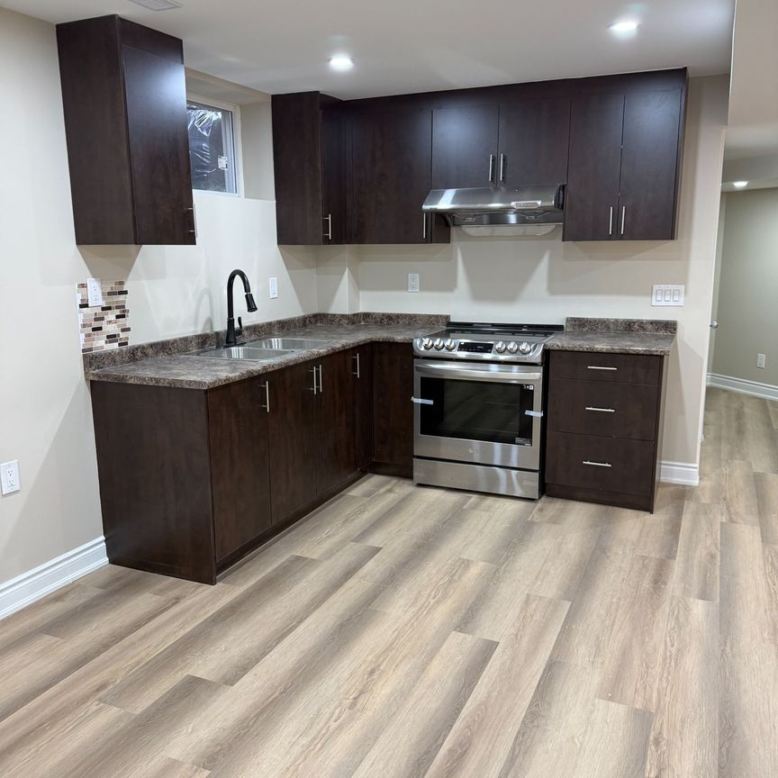 For Lease - 5487 Challenger Drive Unit# Bsmt, Mississauga, Ontario - Photo 1