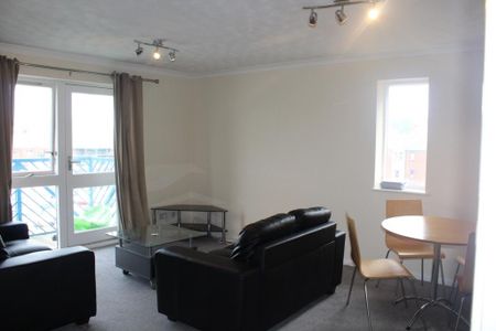 2 bedroom apartment to rent - Photo 5