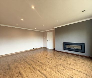 3 bedroom detached bungalow to rent - Photo 2