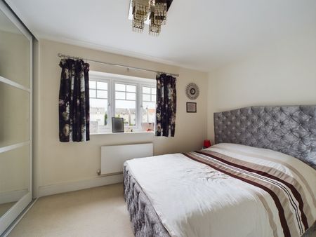 4 bedroom House in Vermont Street, Reading - Photo 4