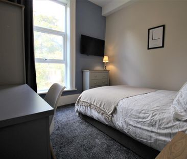 Cliff Road, Woodhouse, LS6 2ET, Leeds - Photo 4