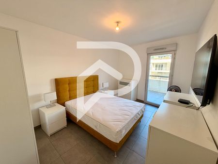 Location Appartement 2 pièces 43m² - Photo 3