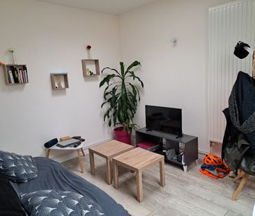 Location Appartement 2 pièces 25m² - Photo 1