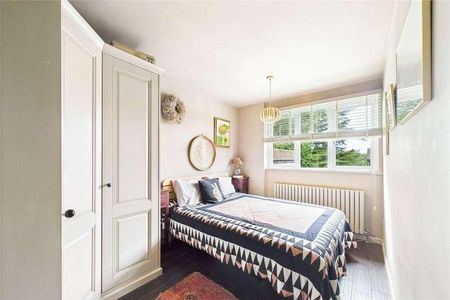 Gainsborough, Bracknell, Berkshire, RG12 - Photo 2