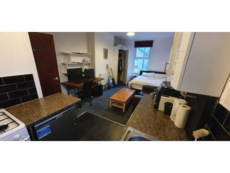 1 bedroom flat to rent - Photo 2