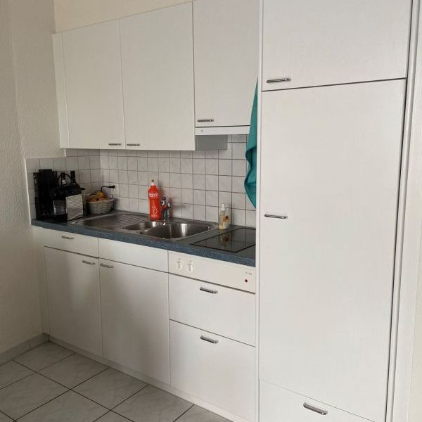 Heimelige 1.5-Zimmer-Singlewohnung im Herzen von Rapperswil - Photo 1