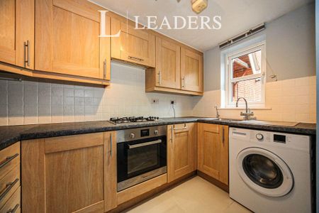 2 bedroom flat to rent - Photo 5