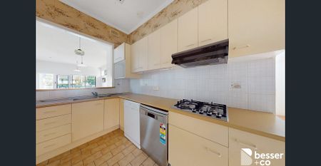 LARGE FAMILY HOME WITH HUGE BACKYARD AND NEIGHBOURING ALLNUT PARK | BESSER+CO - Photo 3