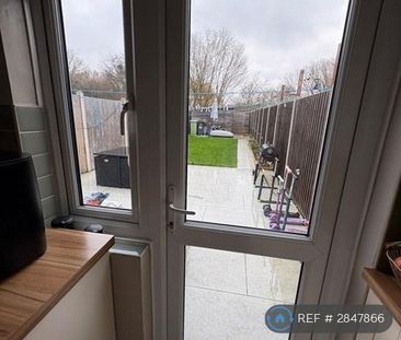 3 bedroom terraced house to rent - Photo 4