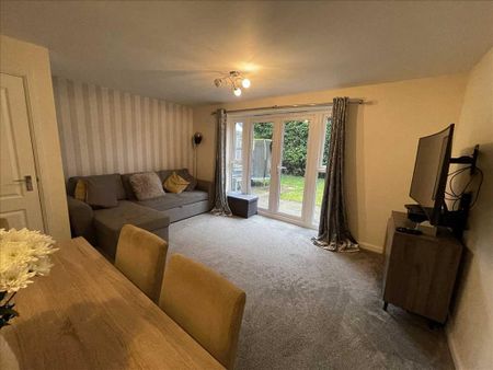 3 bedroom semi-detached house to rent - Photo 2