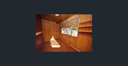 FULL BRICK HOUSE - Photo 3