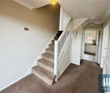4 bedroom detached house to rent - Photo 2