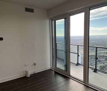 For Lease - 448 Burnhamthorpe Road Unit# 7004, Mississauga, Ontario - Photo 2