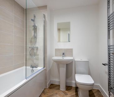 2 bedroom end of terrace house to rent - Photo 5